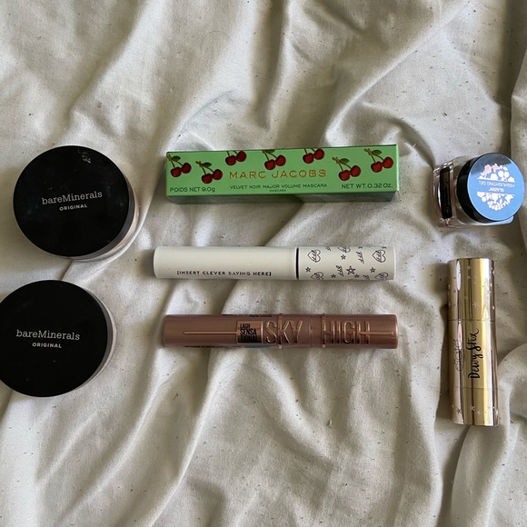 closet clear out sale 🌸🌱🦋 - Picture 8 of 10